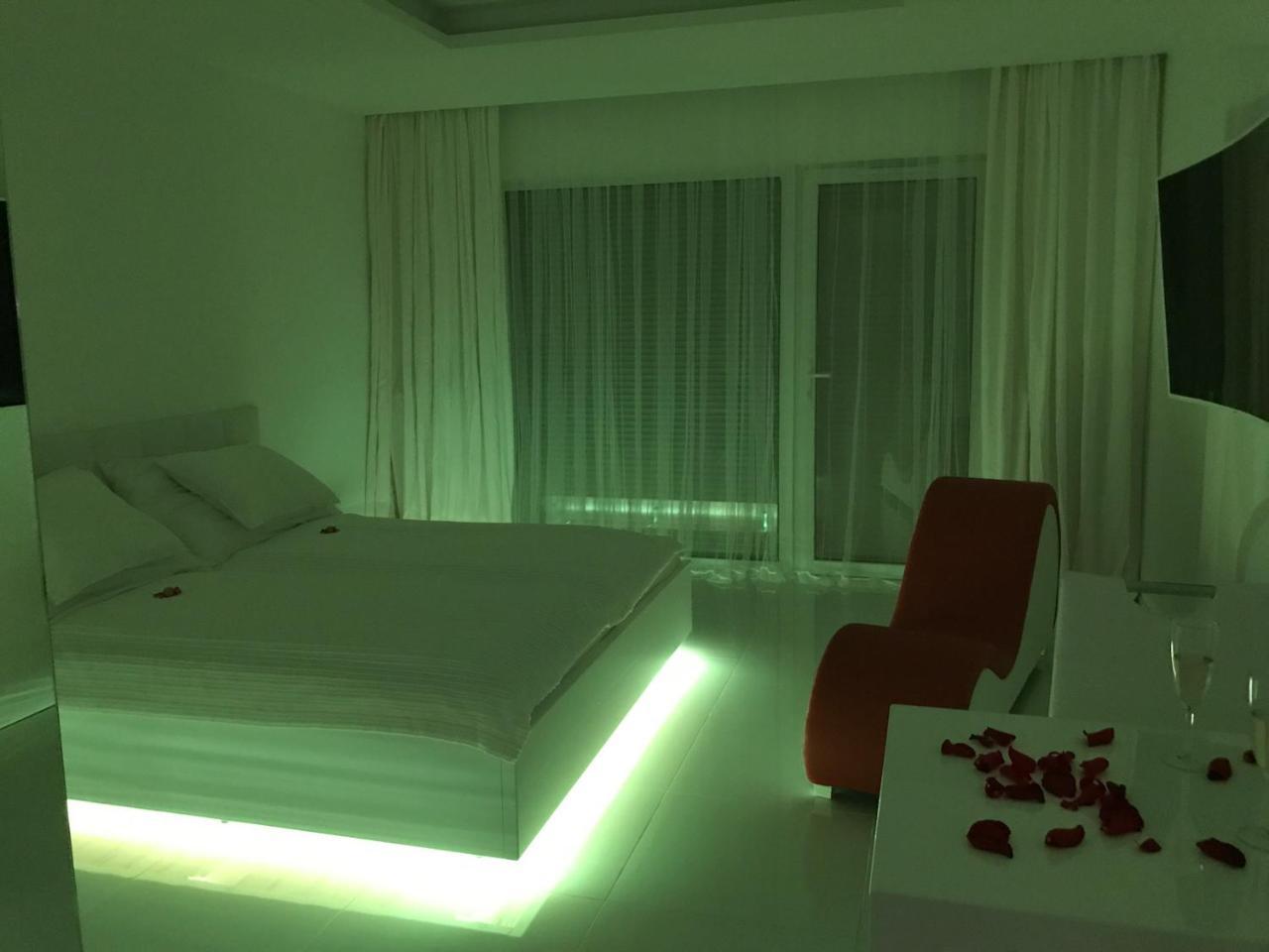 Wellness Apartments In ヴァレンツァ エクステリア 写真